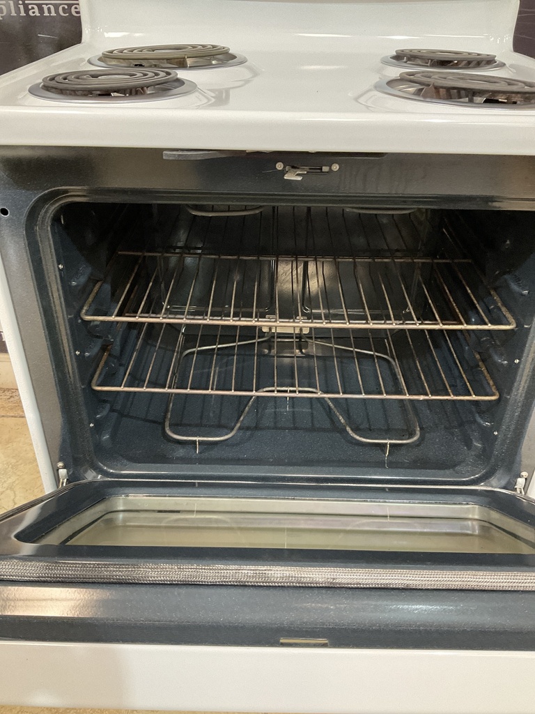 Ge Used Electric Stove 220volts (40/50 AMP) 30inches {no cord} (White) 