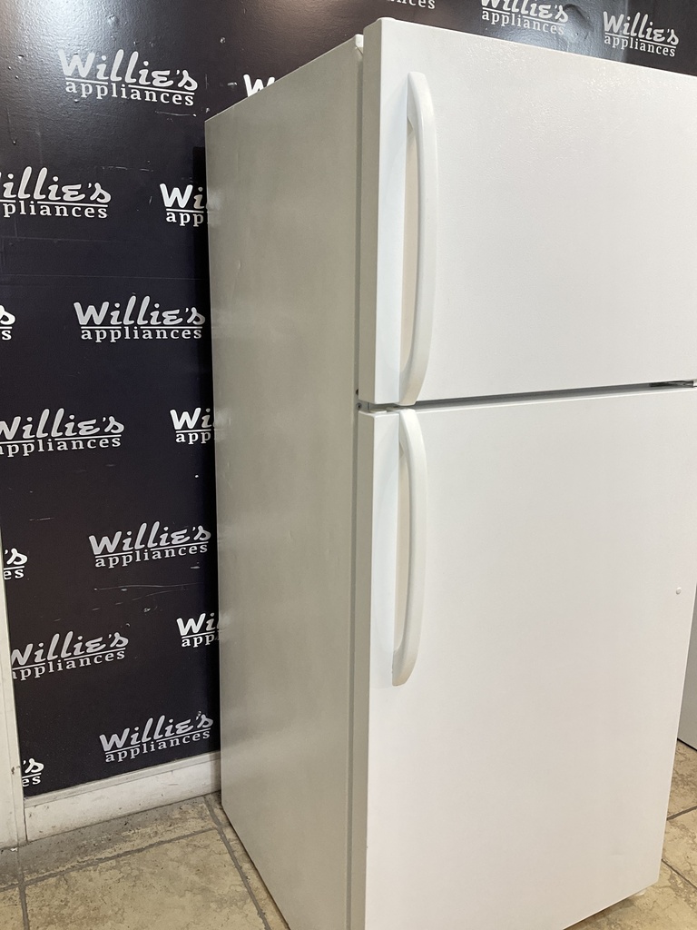 Frigidaire Used Refrigerator Top and Bottom 28x64 1/2” (White) 