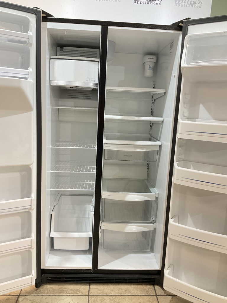 Ge Used Refrigerator Side by Side 36x68 1/2“ (Stainless Steel) 