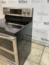 Samsung Used Electric Stove 220volts (40/50 AMP) 30inches {no cord} (Stainless steel) 