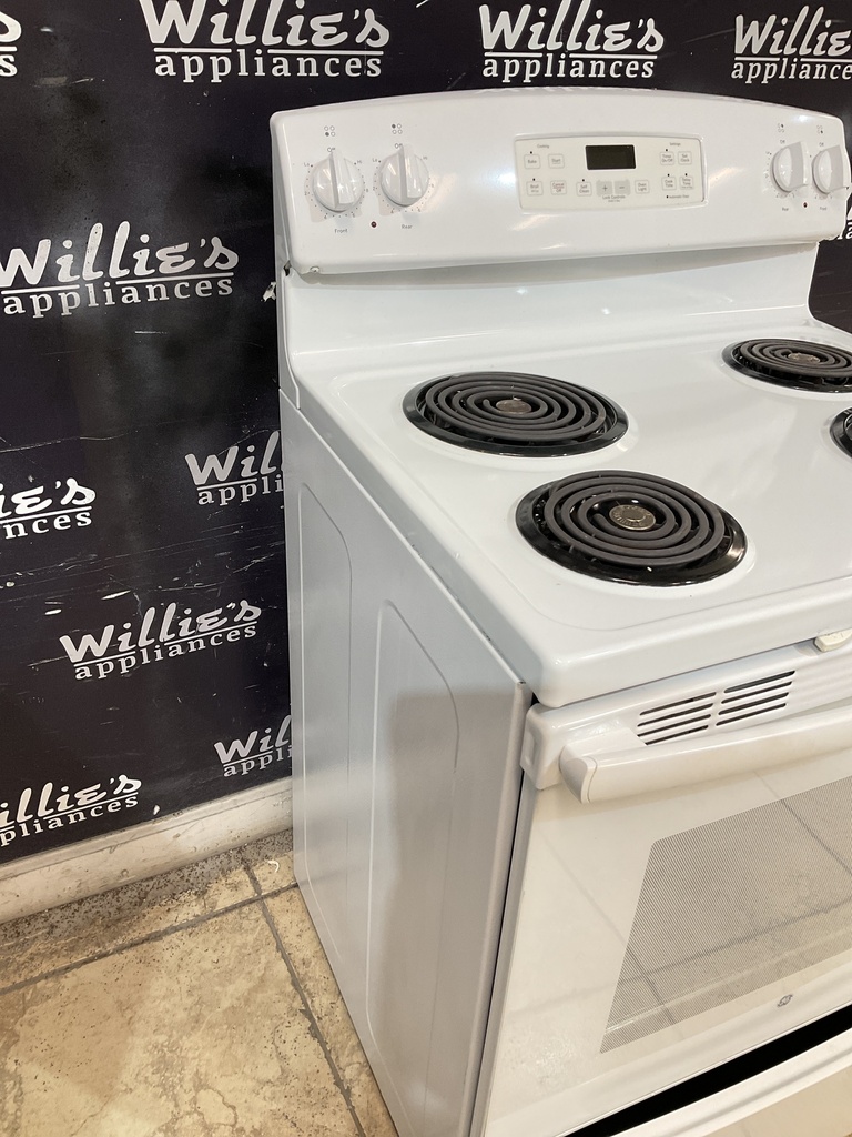 Ge Used Electric Stove 220volts (40/50 AMP) 30inches {no cord} (White) 