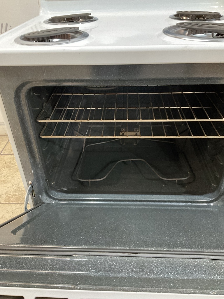 Ge Used Electric Stove 220volts (40/50 AMP) 30inches {no cord} (White/Black) 