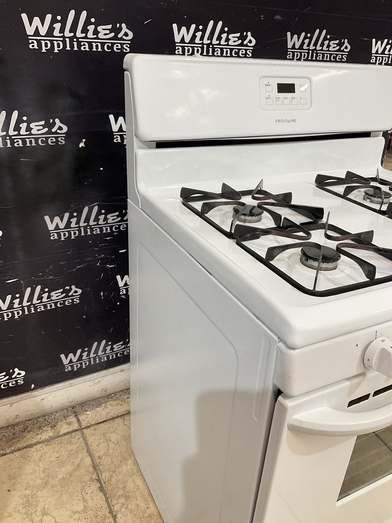 Frigidaire Used Natural Gas Stove 30inches (White) 