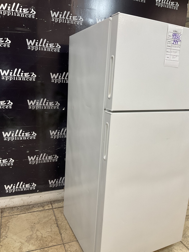 Hotpoint Used Refrigerator Top and Bottom 28x61 1/2” (White) 