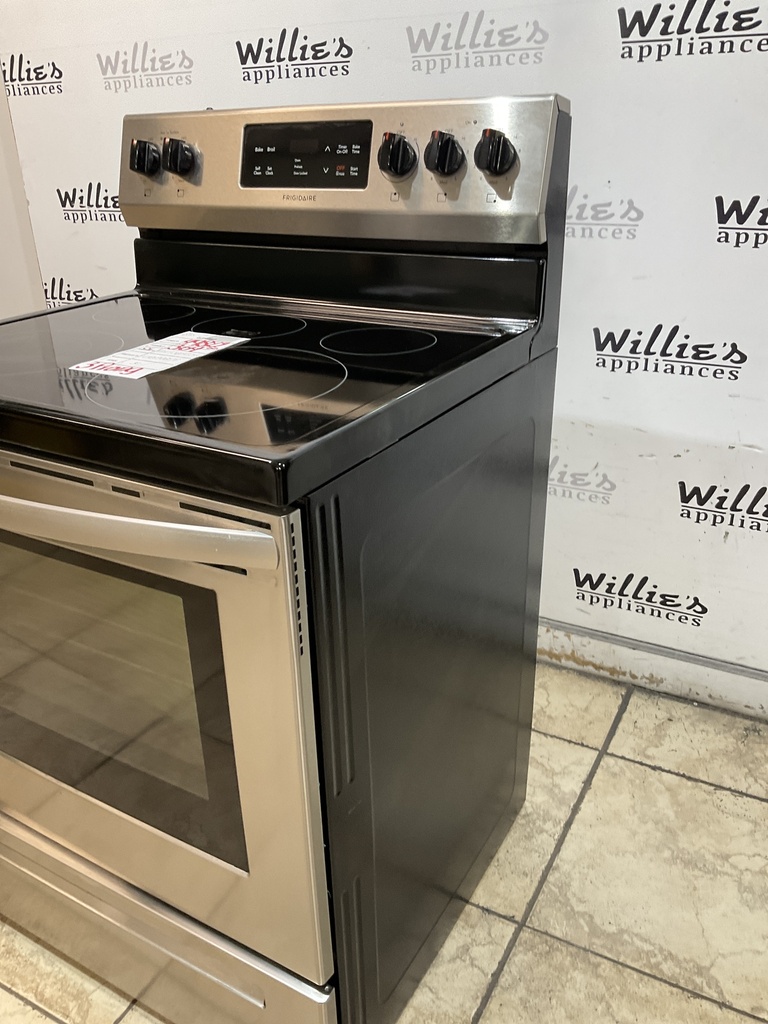 Frigidaire Used Electric Stove 220volts (40/50 AMP) 30inches {3 prong} (Stainless steel)