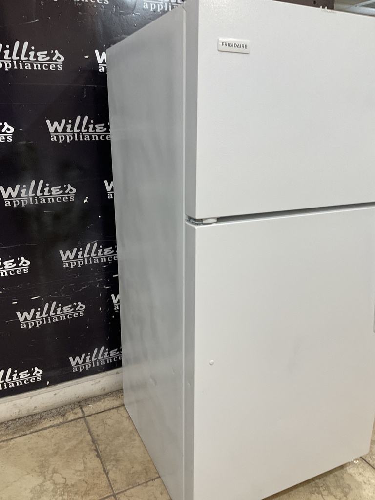 Frigidaire Used Refrigerator Top and Bottom 28x59 1/2” (White) 