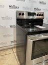 Frigidaire Used Electric Stove 220volts (40/50 AMP) 30inches {no cord} (Stainless steel)