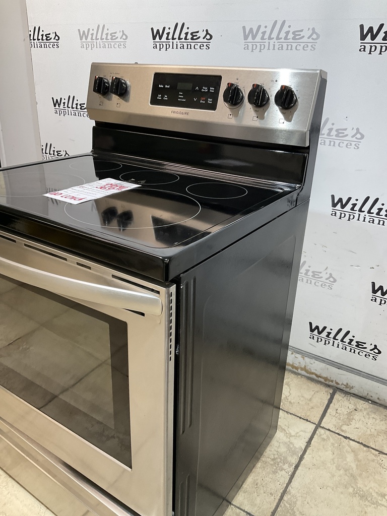 Frigidaire Used Electric Stove 220volts (40/50 AMP) 30inches {no cord} (Stainless steel)