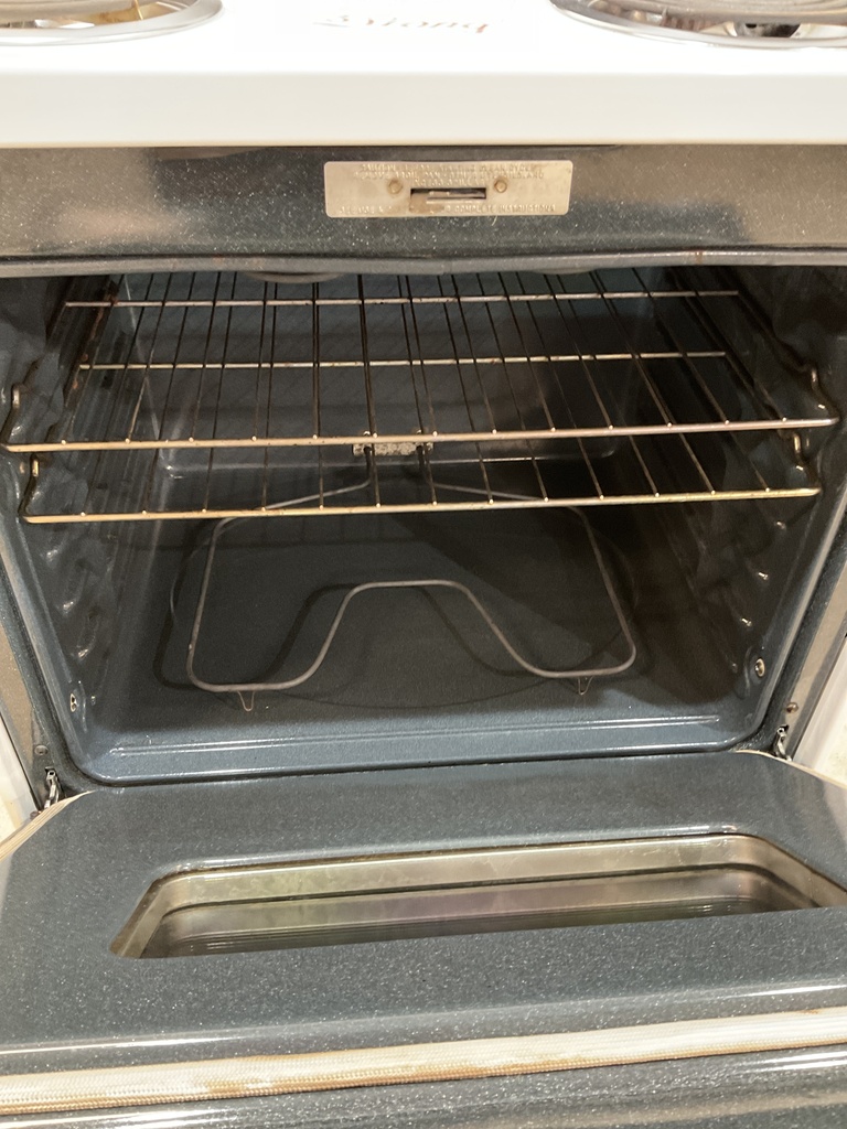 Ge Used Electric Used Electric Stove 220volts (40/50 AMP) 30inches {3 prong} (White/Black)  