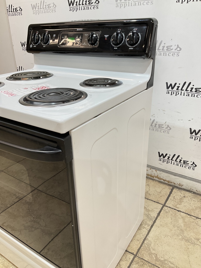 Ge Used Electric Used Electric Stove 220volts (40/50 AMP) 30inches {3 prong} (White/Black)  