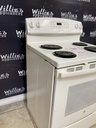 Ge Used Electric Stove 220volts (40/50 AMP) 30inches {4 prong} (Bisque) 
