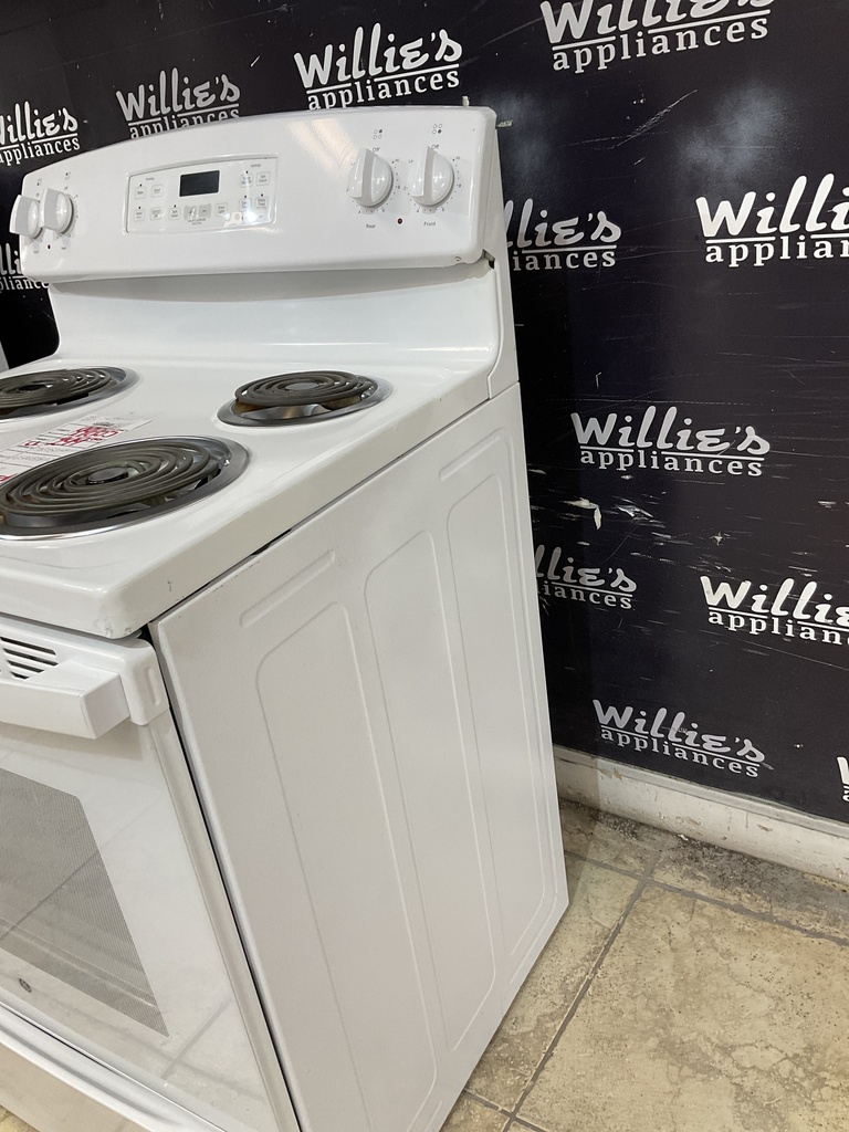 Ge Used Electric Stove 220volts (40/50 AMP) 30inches {no cord} (White) 