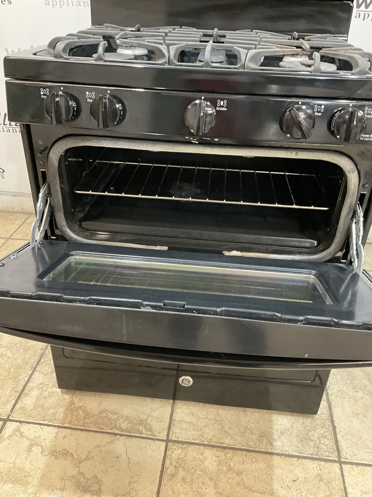 Ge Used Natural Gas Stove Double Oven 30inches (Black) 
