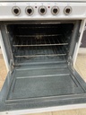 Hotpoint Used Electric Stove 220volts (40/50 AMP) 24inches {3 prong} (White) 