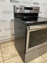 Whirlpool Used Electric Stove 220volts (40/50 AMP) 30inches {no cord} (Stainless Steel) 