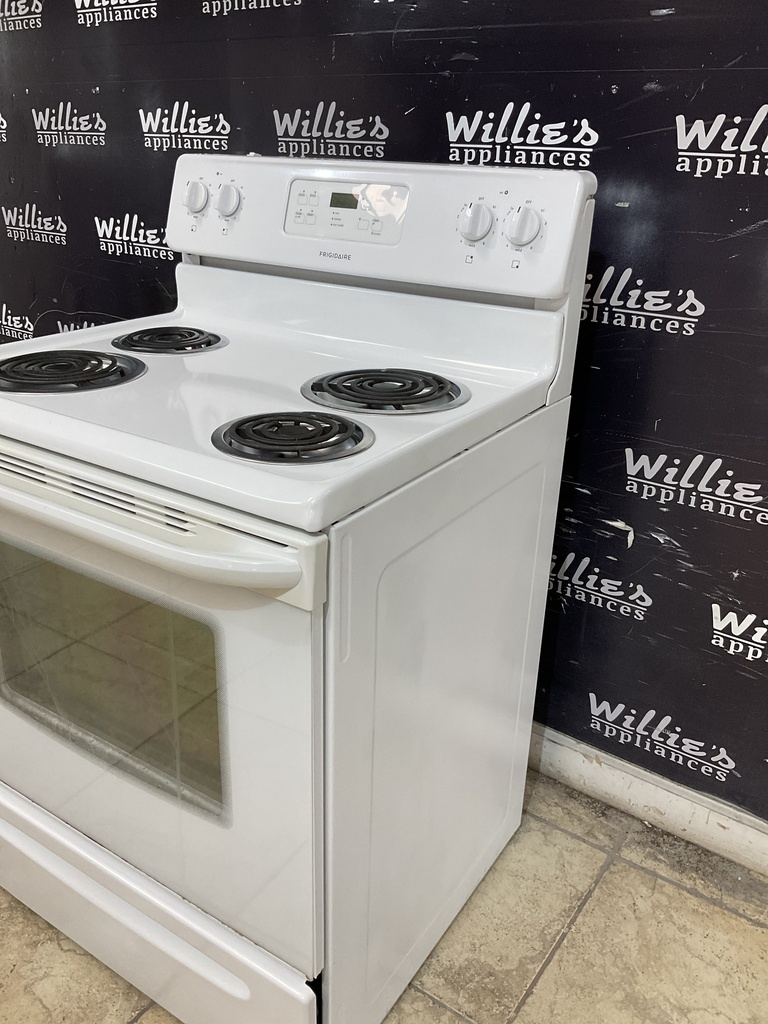 Frigidaire Used Electric Stove 220volts (40/50 AMP) 30inches {4 prong} (White) 