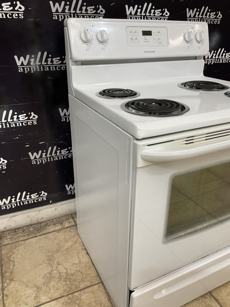 Frigidaire Used Electric Stove 220volts (40/50 AMP) 30inches {4 prong} (White) 