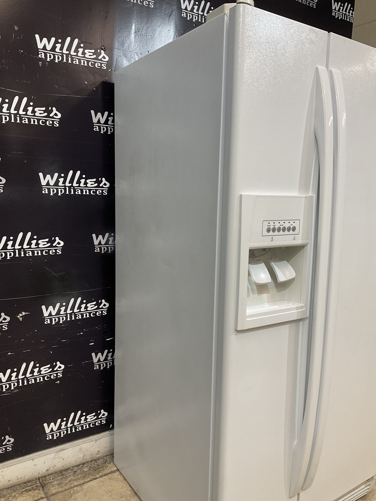 Whirlpool Used Refrigerator Side by Side 33x67 (White) 