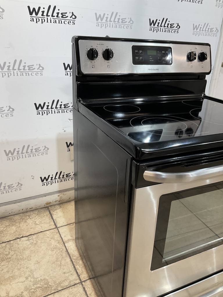 Frigidaire Used Electric Stove 220volts (40/50 AMP) 30inches {no cord}
