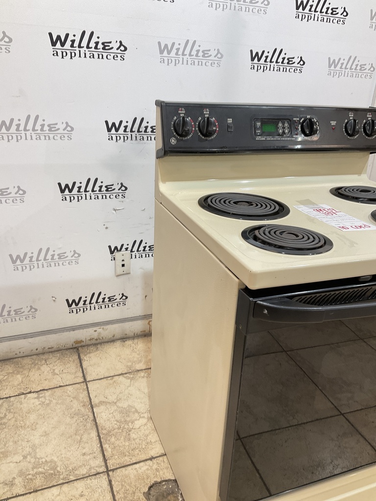 Ge Used Electric Stove 220volts (40/50 AMP) 30inches {no cord} (Bisque/Black) 