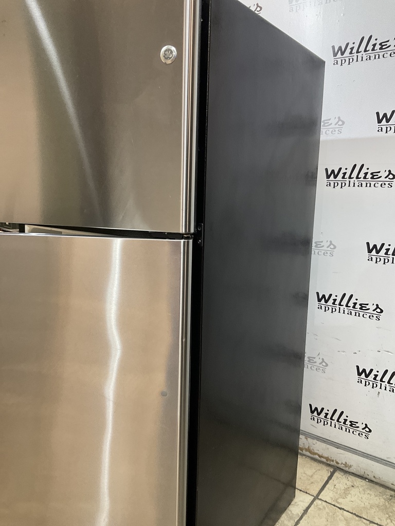 Ge Used Refrigerator Top and Bottom 30x66 1/2” (Stainless Steel) 