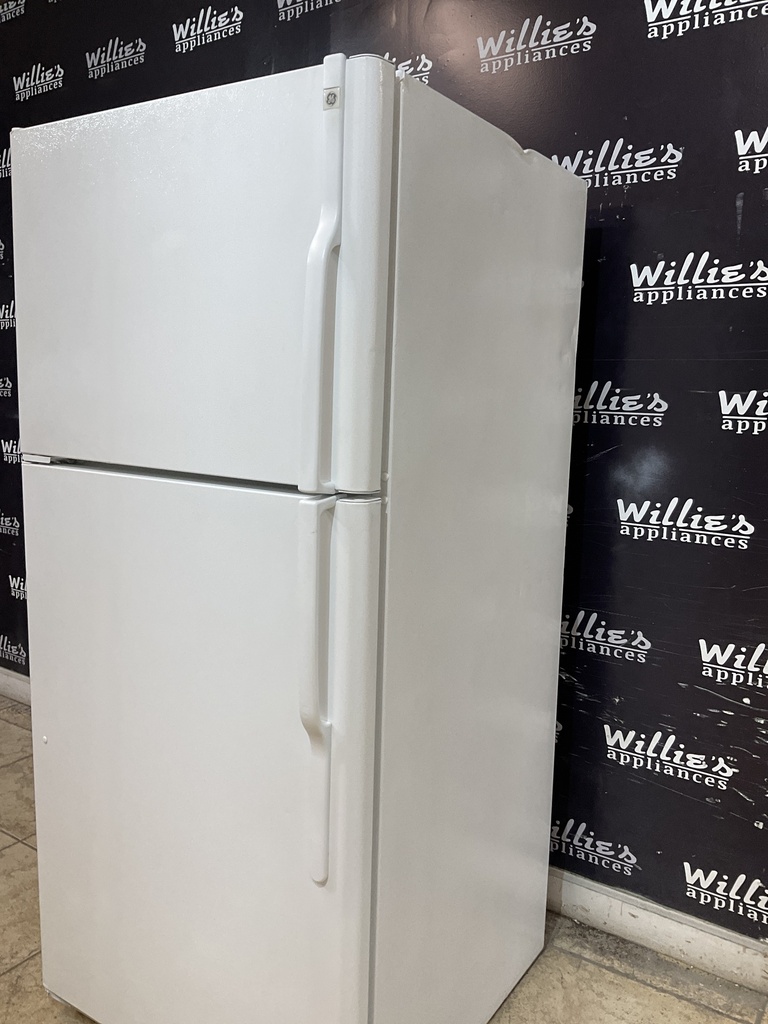 Ge Used Refrigerator Top and Bottom 30x66 (White) 