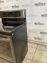 Lg Used Electric Stove 220volts (40/50 AMP) 30inches {3 prong} (Black Stainless Steel)