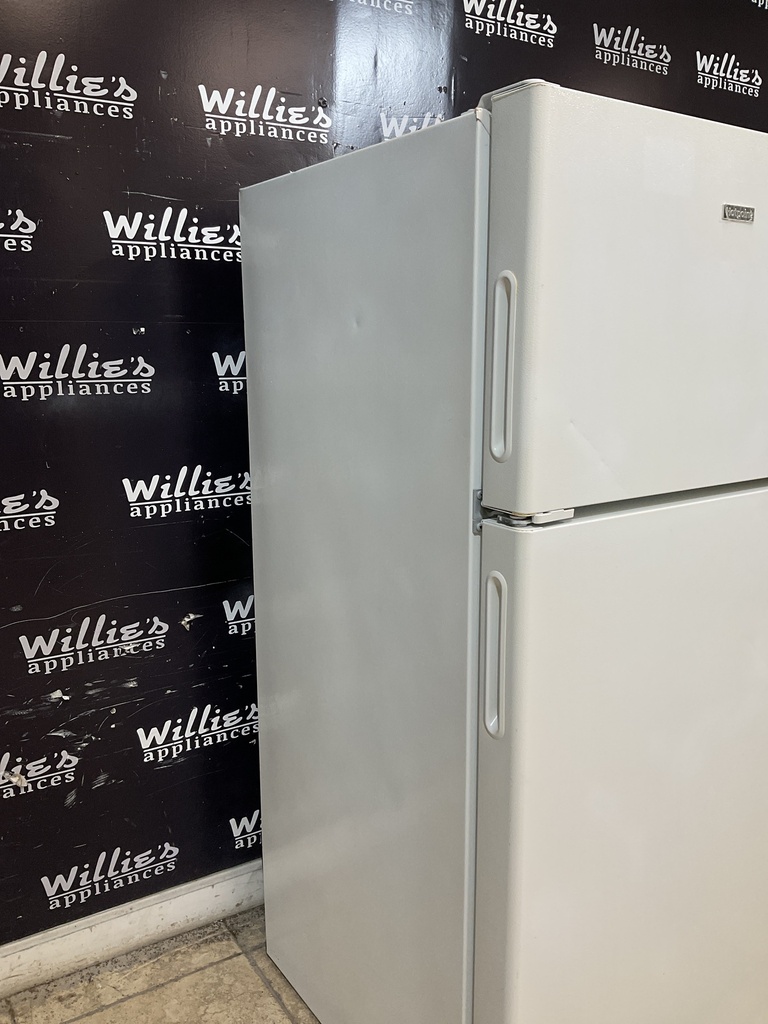 Hotpoint Used Refrigerator Top and Bottom 28x61 1/2” (White) 