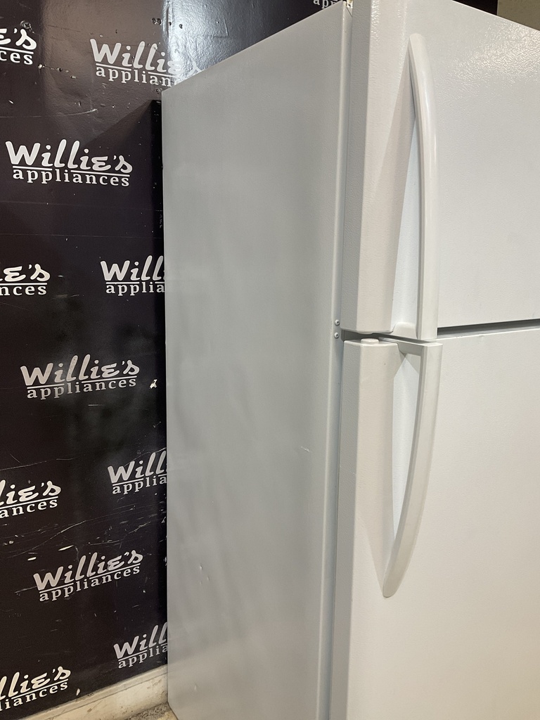 Frigidaire Used Refrigerator Top and Bottom 30x66 (White) 