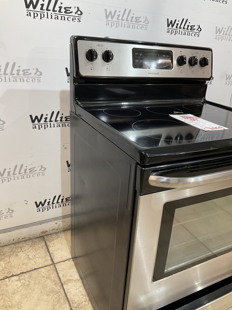 Frigidaire Used Electric Stove 220volts (40/50 AMP) 30inches {3 prong} (Stainless steel) 