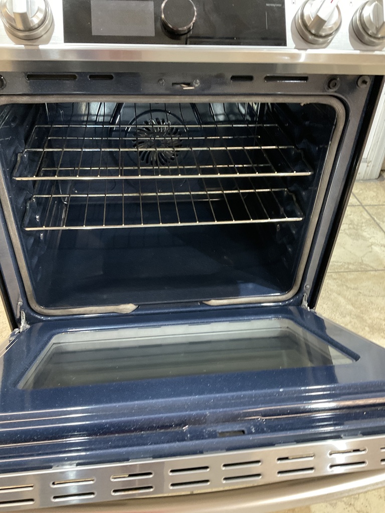 Samsung Used Electric Stove 220volts (40/50 AMP) 30inches {no cord} (Stainless steel) 