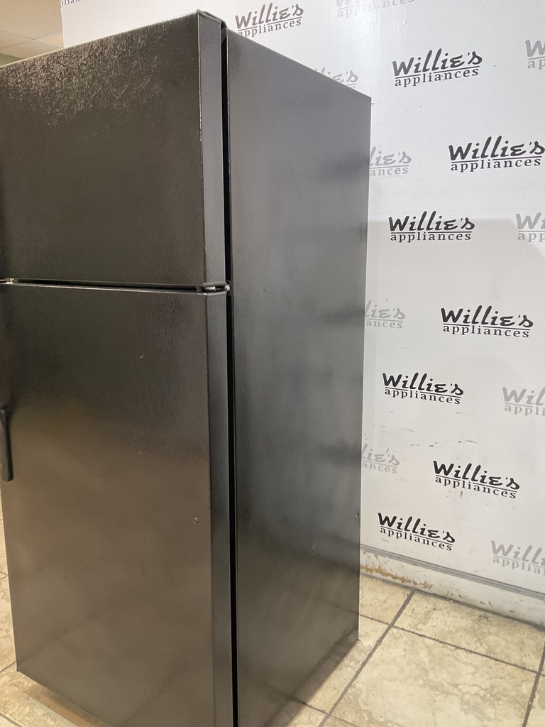 Ge Used Refrigerator Top and Bottom 28x64 1/2” (Black)