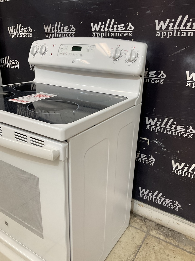 Ge Used Electric Stove 220volts (40/50 AMP) 30inches {no cord} (White)