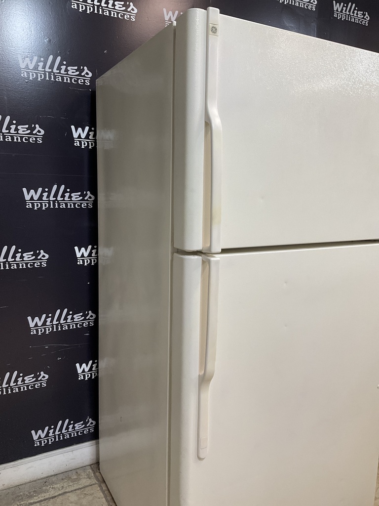 Ge Used Refrigerator Top and Bottom 33x67 (Bisque) 