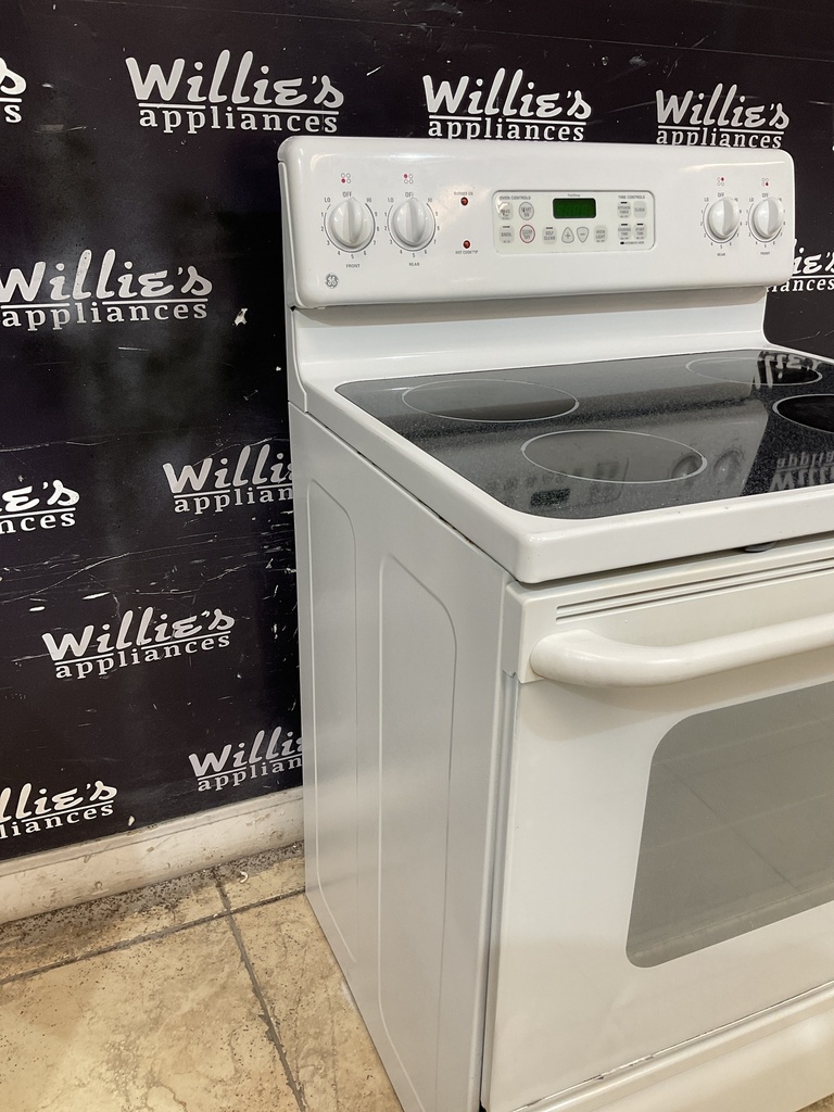Ge Used Electric Stove 220volts (40/50 AMP) 30inches {no cord} (White) 