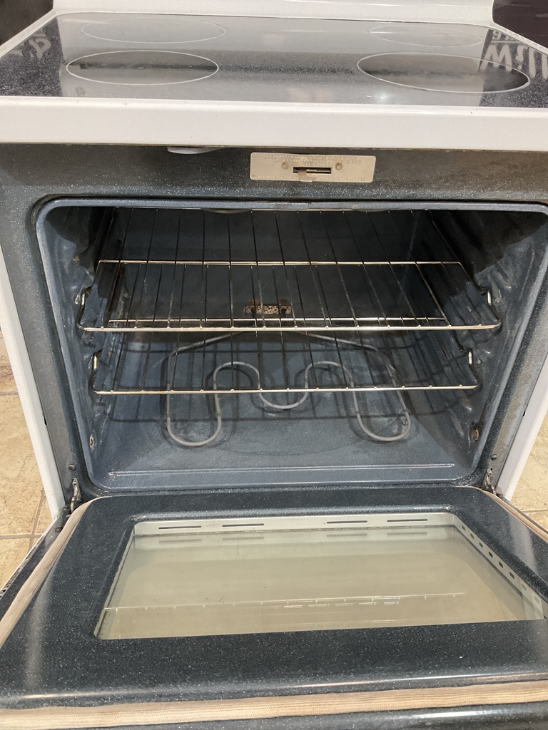 Ge Used Electric Stove 220volts (40/50 AMP) 30inches {no cord} (White) 