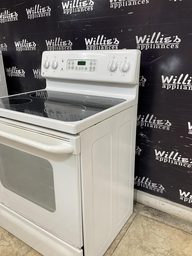 Ge Used Electric Stove 220volts (40/50 AMP) 30inches {no cord} (White) 