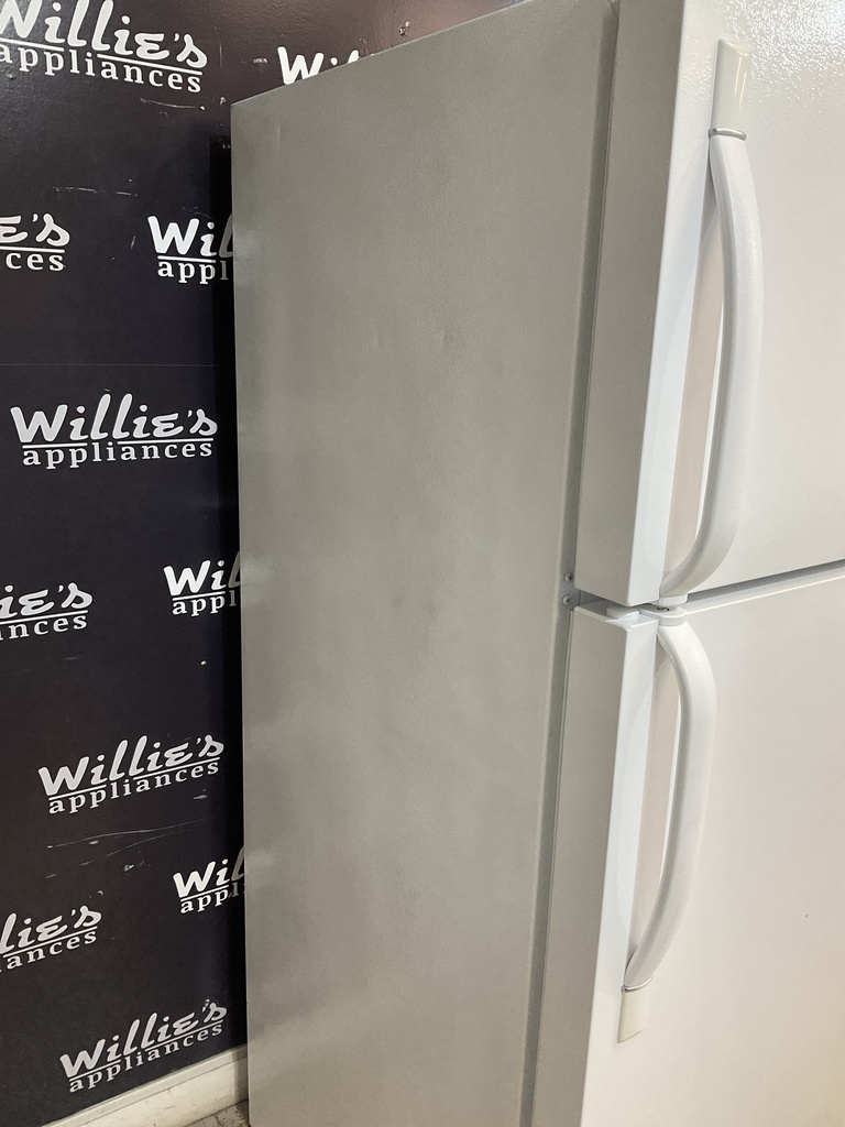 Frigidaire Used Refrigerator Top and Bottom 30x66 (White) 