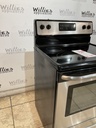 Frigidaire Used Electric Stove 220volts (40/50 AMP) 30inches {no cord} (Stainless steel) 