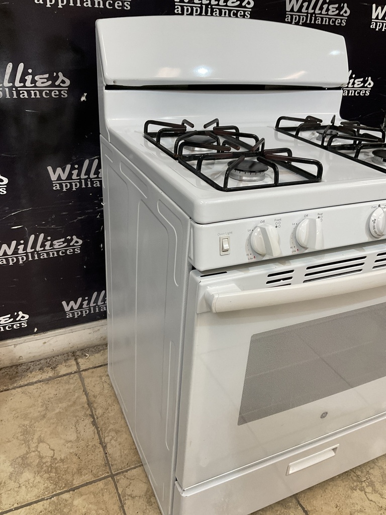 Ge Used Natural Gas Stove 30inches (White) 