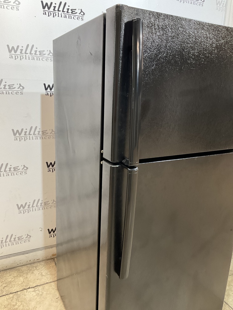 Ge Used Refrigerator Top and Bottom 28x61 (Black) 