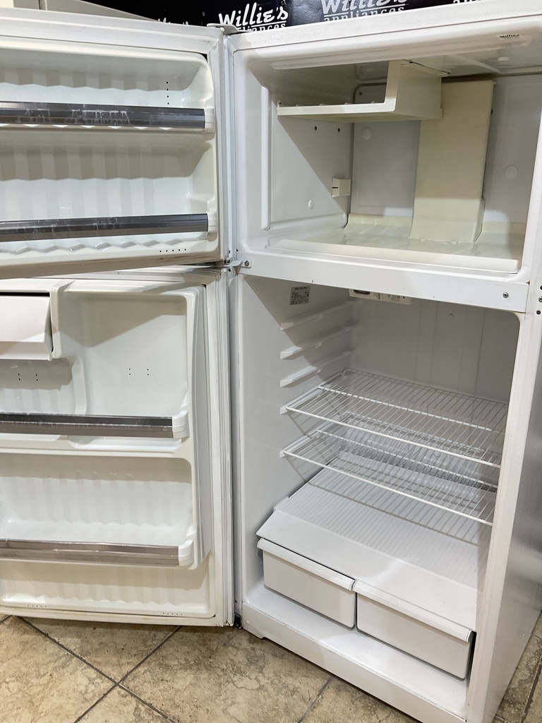 Ge Used Refrigerator Top and Bottom 28x61 1/2” (White) 