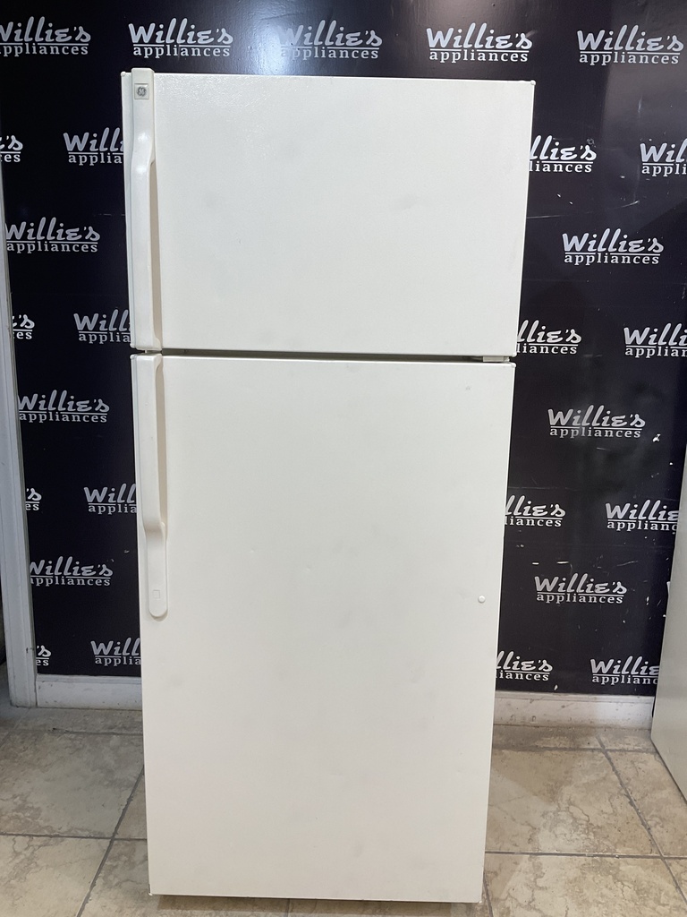 Ge Used Refrigerator Top and Bottom 28x67”