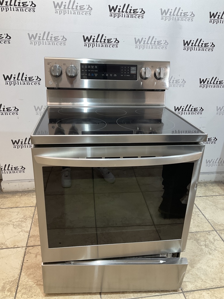 Lg Used Electric Stove 220volts (40/50 AMP) 30inches”