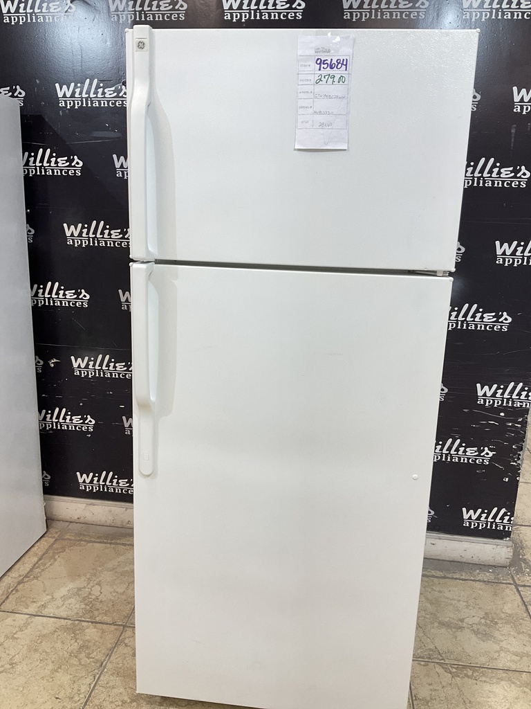 Ge Used Refrigerator Top and Bottom 28x67 