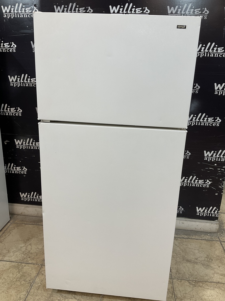 Hotpoint Used Refrigerator Top and Bottom 28x61 1/2” 