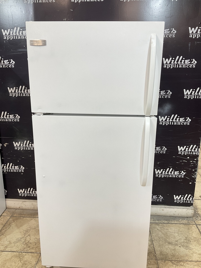 Frigidaire Used Refrigerator Top and Bottom 28x64 1/2”