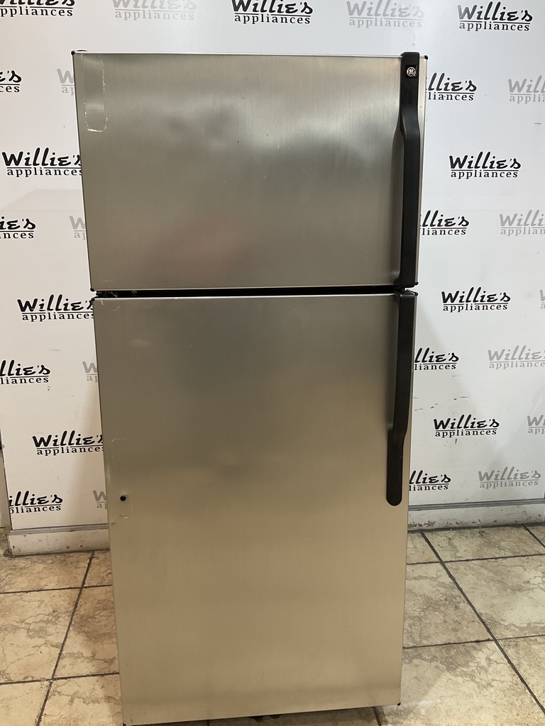 Ge Used Refrigerator Top and Bottom 28x64 1/2” (Stainless Steel) 