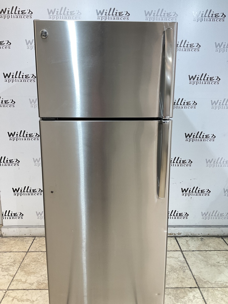 Ge Used Refrigerator Top and Bottom 28x66 1/2” (Stainless Steel)