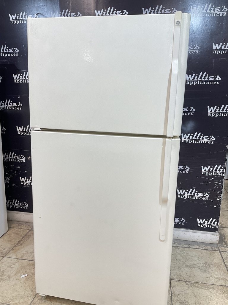 Ge Used Refrigerator Top and Bottom 33x67 1/2” (Bisque) 